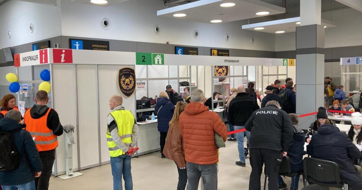 Další váleční uprchlíci na cestě do Česka. Firmy už se připravují