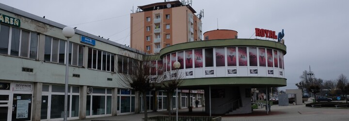 „Nie sme všetci hlupáci, ku..y a mafiáni.“ Boli sme v Trebišove zistiť, čo sa ľuďom nepáči na seriáli Iveta (Reportáž)