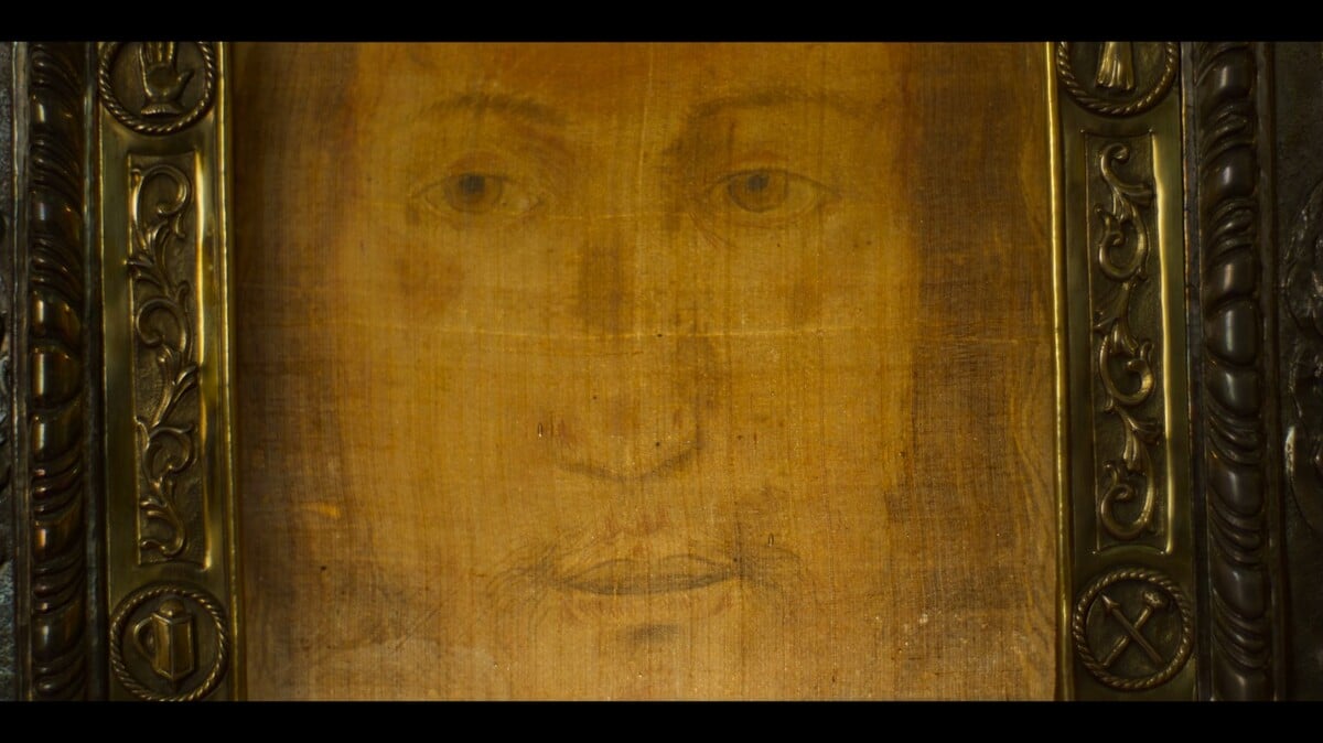 Plátno z talianskeho Manoppella, ktoré údajne zachytáva podobizeň Ježišovej tváre v momente jeho zmŕtvychvstania. 