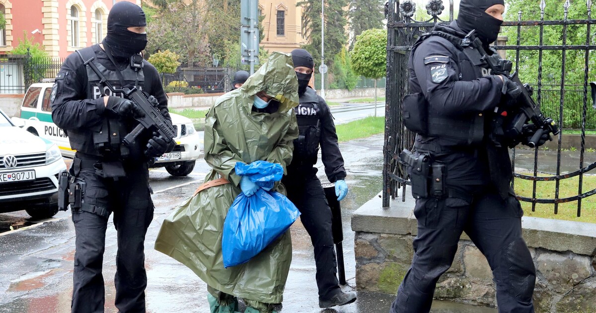 Brutální vražda otřásla Prahou: Zavraždil kamarádku, ukryl ji do gauče a nechával na ní přespávat návštěvy