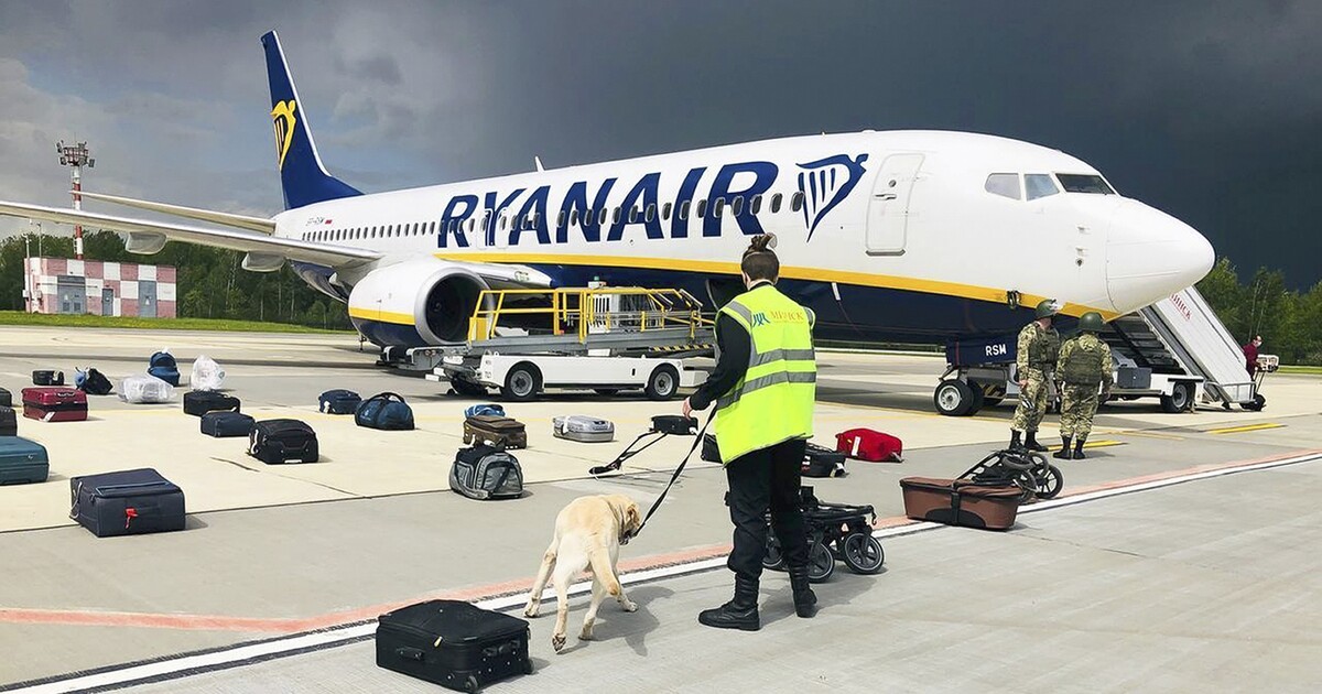 Drama na palubě Ryanairu: Cestující padali ze sedadel, došlo ke zraněním. Plakal i člen posádky