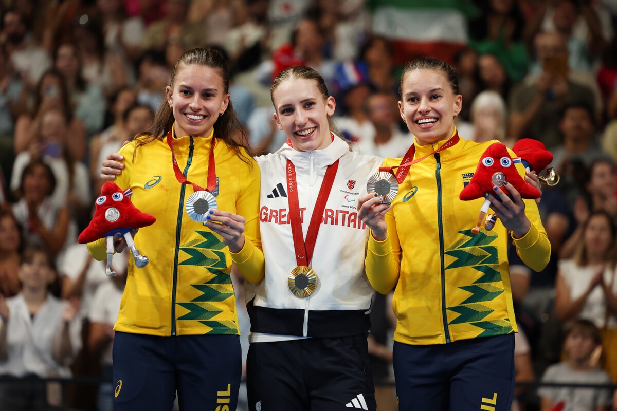 Debora Borges Carneiro, Beatriz Borges Carneiro