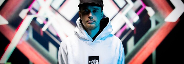 Paulie Garand se těsně před vydáním alba Nirvana připomíná vydařenou novinkou Bali, která se dočkala i epileptického vizuálu