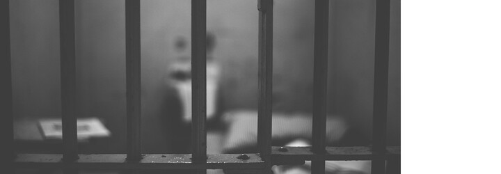 Slovák skončil za 0,3 gramu marihuany v štyroch väzeniach. Mladík strávil mesiace bez slobody a teraz hovorí, ako to za mrežami vyzerá