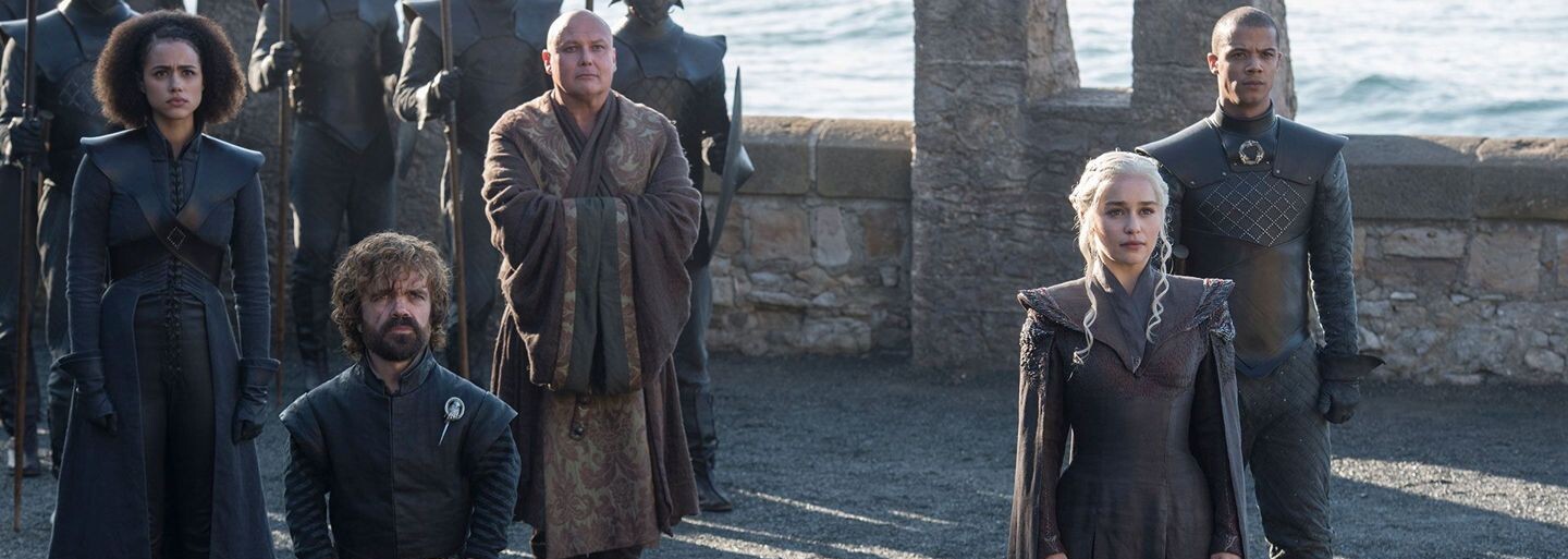 Celý svet Game of Thrones sa spojil, aby zosadil z trónu Lannisterov. Užite si epický trailer pre 7. sériu s drakmi a zábermi na vojnu o všetko
