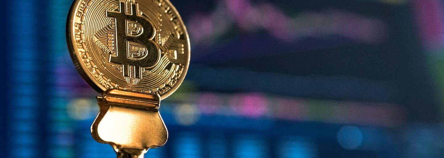 Cena bitcoinu sa blíži k rekordnému maximu, od začiatku októbra vzrástla o vyše 40 percent