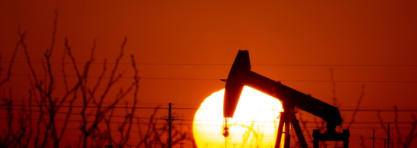 Ceny ropy strmě klesly
