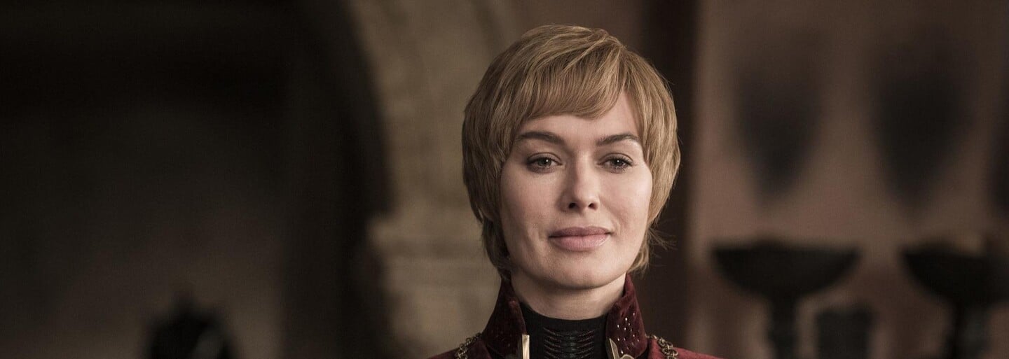 Cersei stála v okně, popíjela víno a za epizodu vydělala 500 000 dolarů. Leně Headey tleskají fanoušci na internetu