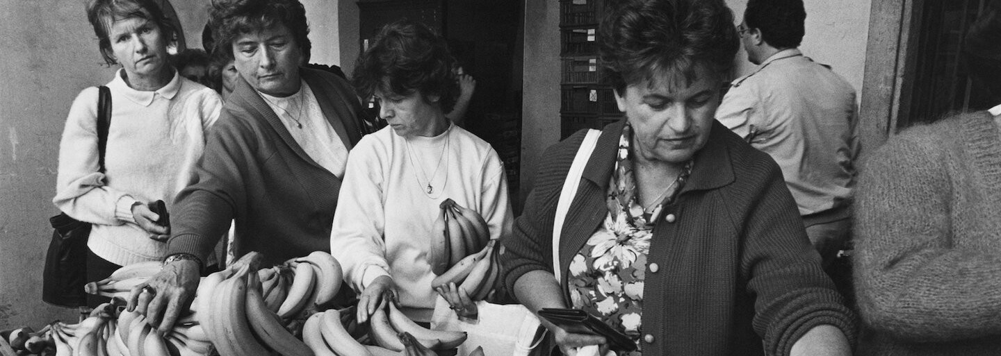 Češi vzpomínají na socialismus: Dědovi zbourali kostel před očima. O telefon jsme žádali v roce 1977, připojili nás 1989