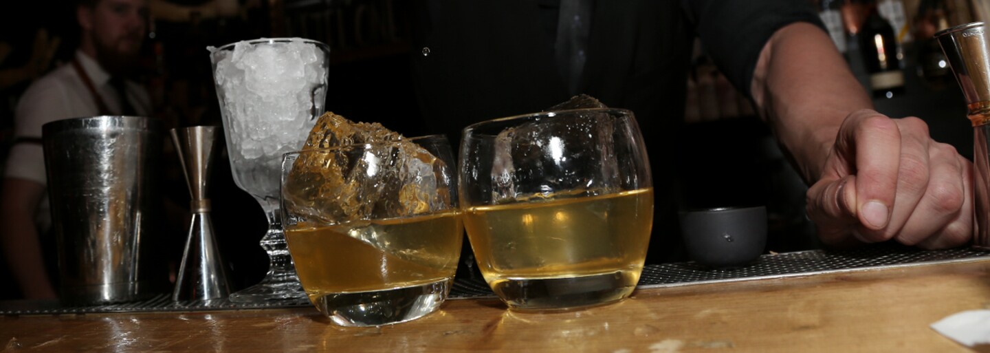 Česká barová stálica v LemonTree. Takto vyzeral zážitkový guestbartending od pražských coctailových mágov