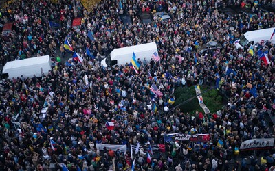 Česká televize měla podle falešného inzerátu shánět komparzisty na demonstraci, proti hoaxu se ohradila