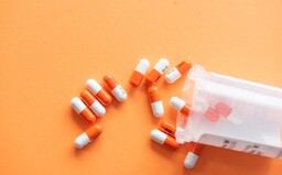 Česko dál bojuje s nedostatkem léků. Chybí antibiotika i volně dostupné léky na kašel a horečku 