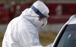 Česko hlásí první komunitní přenos koronaviru. Nakaženým je pražský taxikář