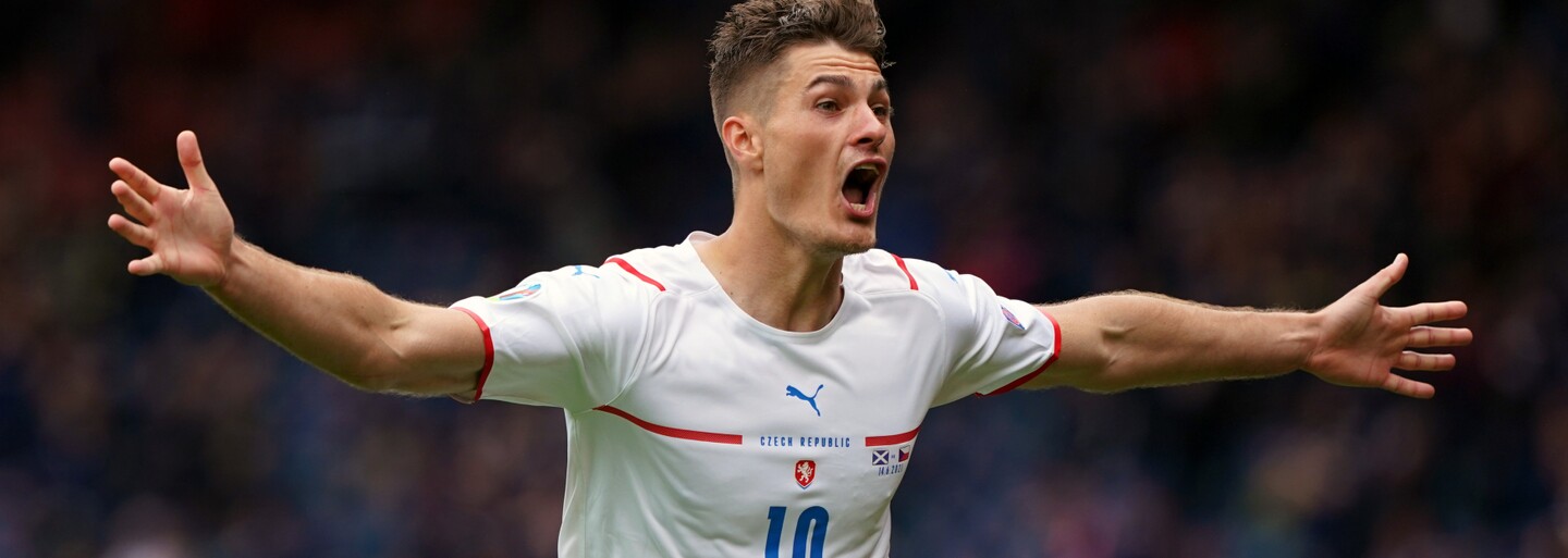 Česko porazilo Skotsko 2:0. Češi měli hodně štěstí a Schick vstřelil nádherný gól