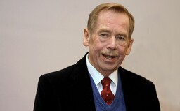 Česko si připomnělo památku Václava Havla. Dnes by mu bylo 83 let