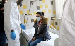 Česko už je v šíření covidu-19 druhé nejhorší na světě. V poměrném počtu nakažených za poslední týden je před námi jen Andorra