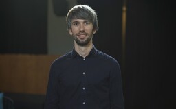 Český divadelní Netflix eviduje přes 100 tisíc odstreamovaných hodin. Na tato představení láká zakladatel Dramoxu (Rozhovor)