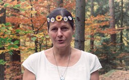 Češky se na videu omlouvají mužům. Jde o jeden z nejzvrácenějších dopadů patriarchátu na jeho oběti, říká pedagožka