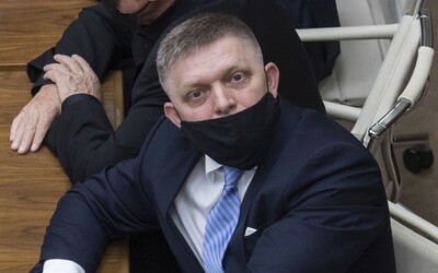 Fico chce referendum o predčasných voľbách. Na Slovensku sa podľa neho popierajú ľudské práva.