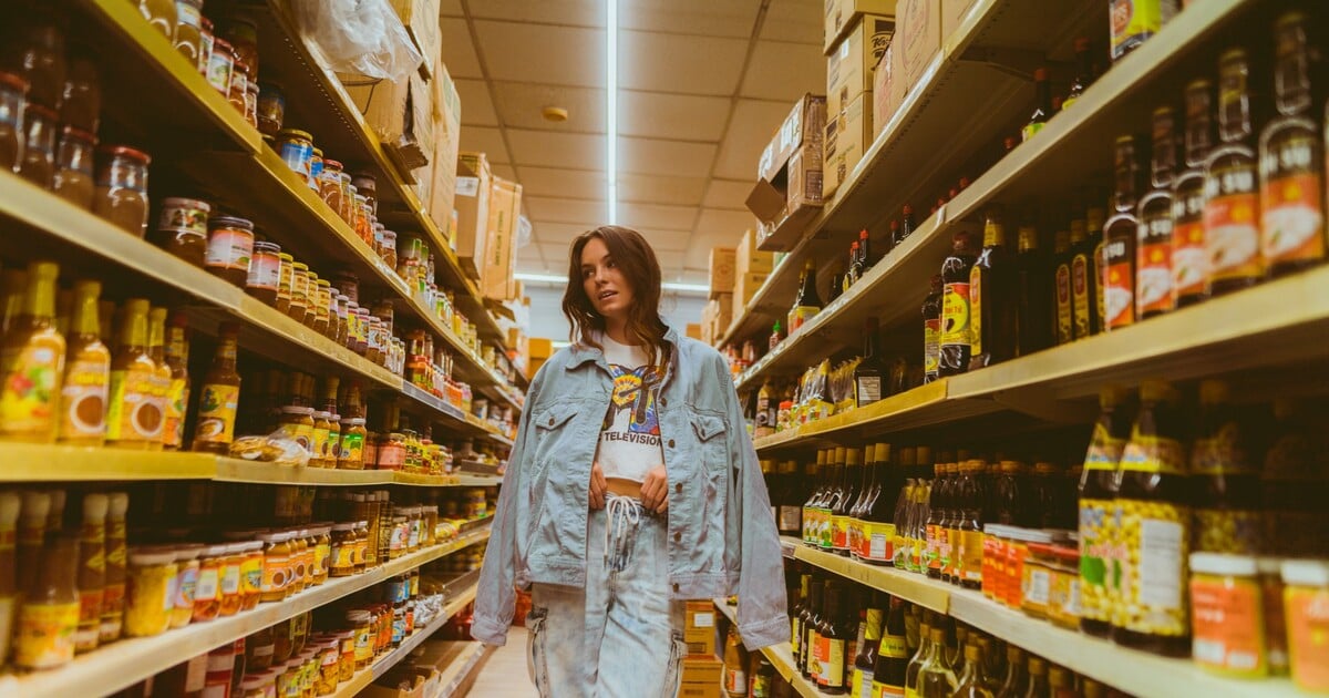 Otevírací doba na Vánoce a na silvestra: Kdy a kde si budeš moct nakoupit?