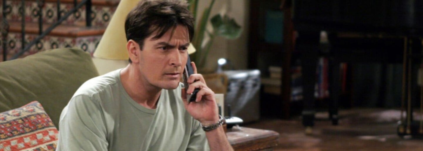 Charlie Sheen oslávil prvý rok bez alkoholu. Slávny herec sa snaží polepšiť