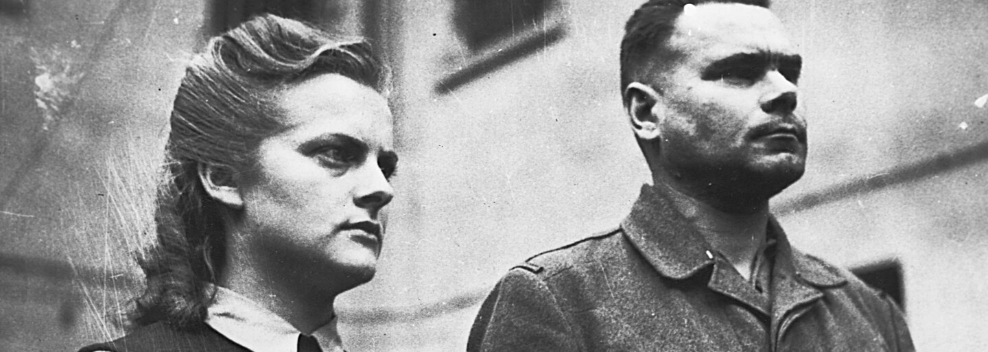Chtěl domorodcům ukázat víru v Boha, oni ho zastřelili. Toto je 10 obyčejných fotografií s temným příběhem