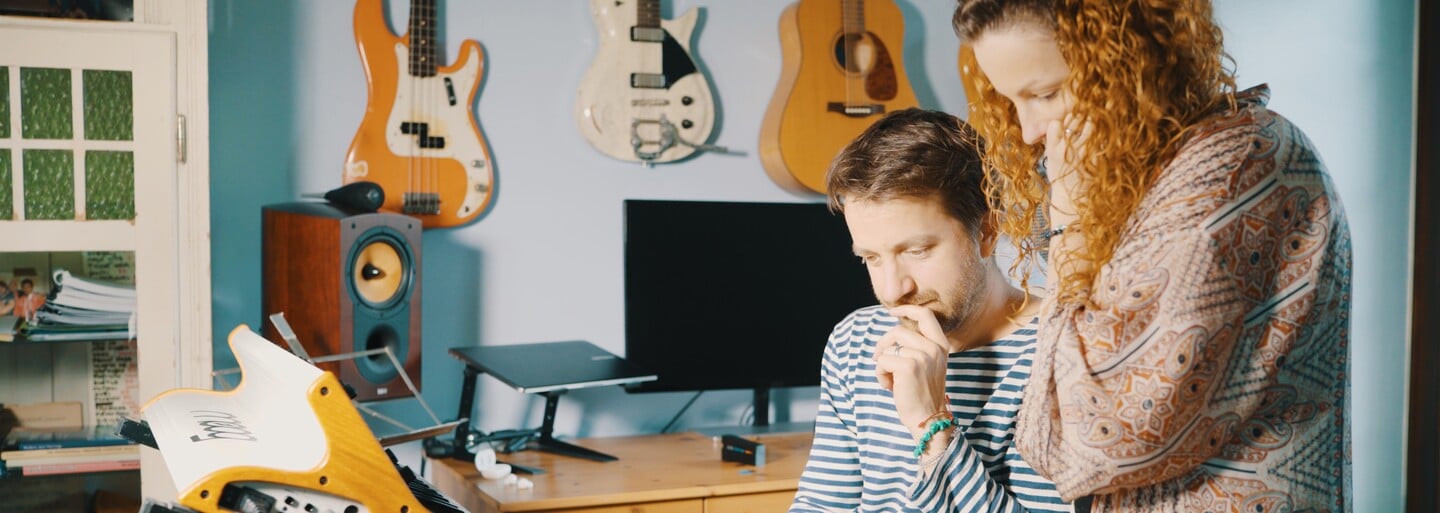 Chceš si nechat nahrát český rapový nebo popový track na míru? Díky novému projektu ti ho složí profesionální hudebník