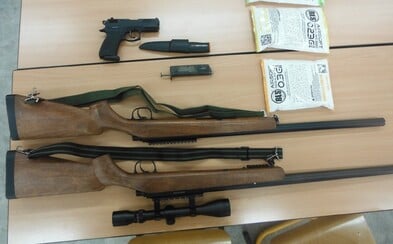 Chlapci v Praze stříleli airsoftovými zbraněmi po autech, prý si je chtěli vyzkoušet Chlapci v Praze stříleli airsoftovými zbraněmi po autech, prý si je chtěli vyzkoušet