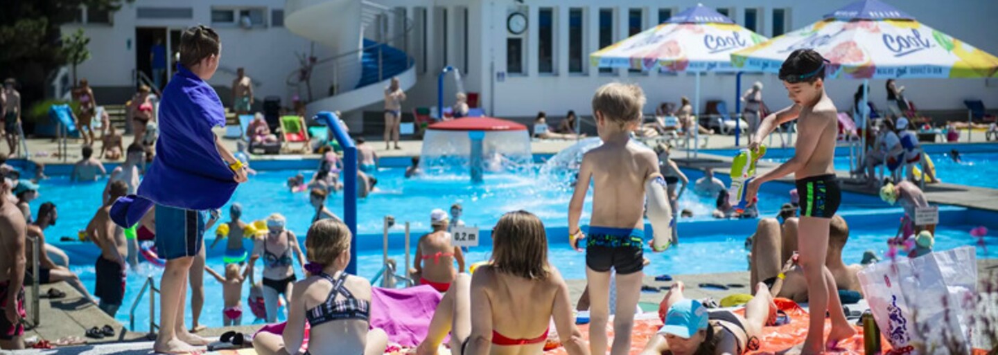 ČHMÚ varuje před vysokými teplotami, hrozí i riziko požárů
