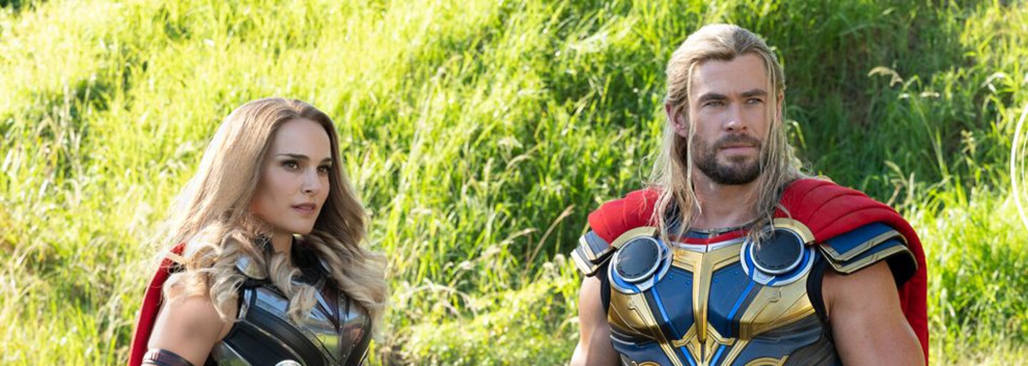 Chris Hemsworth nejedol počas natáčania bozku v Thorovi 4 žiadne mäso preto, že som vegánka, chváli herca Natalie Portman