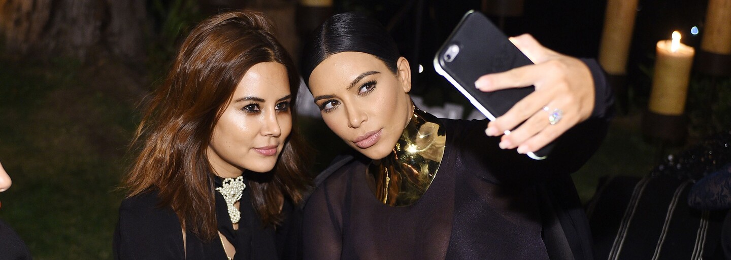 Christine Centener: Tajná zbraň Kim Kardashian, která díky svému stylu vydělává miliony