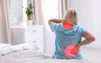 Chronická bolesť chrbta: Aké sú jej príčiny, ako jej predchádzať a ako ju liečiť?