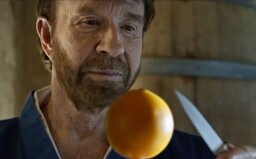 Chuck Norris prichádza s ďalšou šialenou reklamou. Tentoraz sa zahral na nadľudského kuchára
