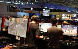 Čína rázne zakročí proti PC hrám: maximálne 90 minút denne a najneskôr do 22:00 večer