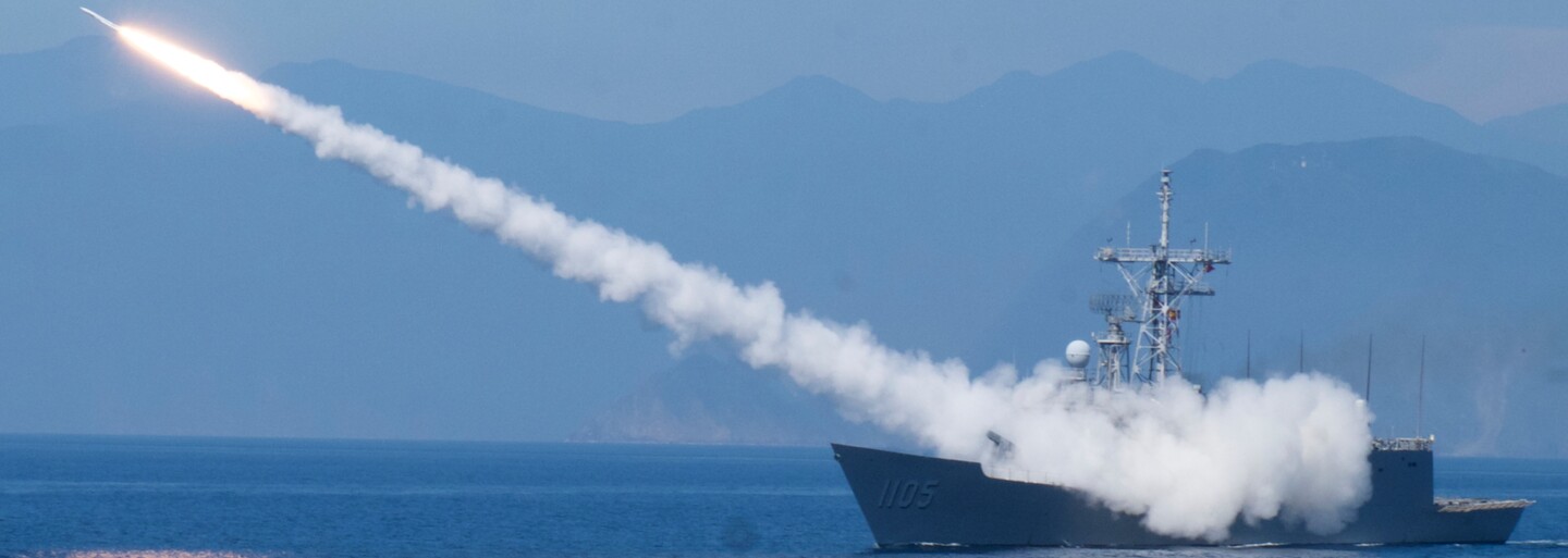 Čína zahájila vojenská cvičení ve vodách a vzdušném prostoru Tchaj-wanu