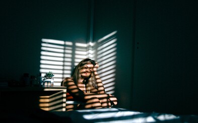 Cítiš sa unavene a máš neustále chuť na sladké? Poradíme ti, ako zvládnuť depresívne pocity, za ktoré môže počasie Cítiš sa unavene a máš neustále chuť na sladké? Poradíme ti, ako zvládnuť depresívne pocity, za ktoré môže počasie
