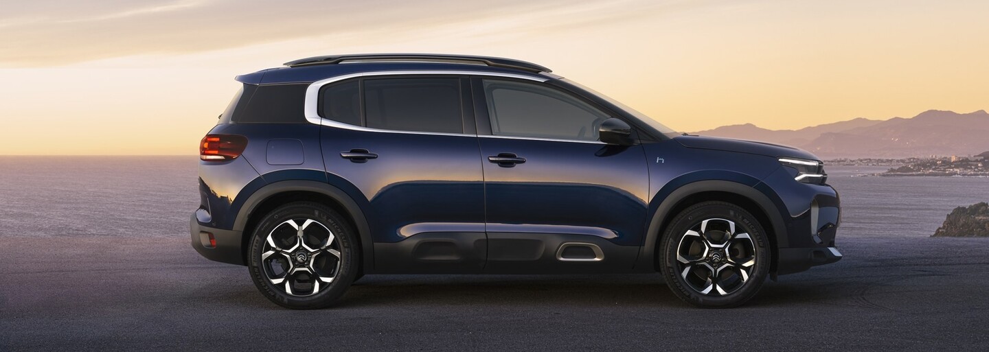 Citroën C5 Aircross prešiel rozsiahlou modernizáciou, SUV je elegantnejšie a pohodlnejšie