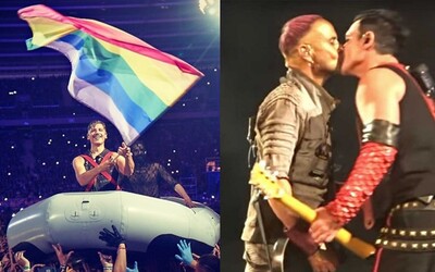 Členové Rammstein se v Rusku políbili na pódiu, v Polsku zase vytáhli duhové vlajky. Protestují proti diskriminaci