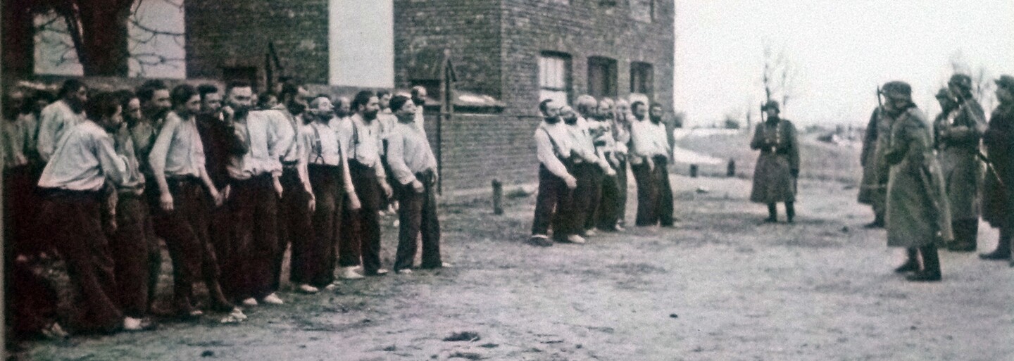 Členovia Gestapa väzňom vytrhávali nechty. 21-ročného muža pri výsluchu vraj týrali odrezanou hlavou jeho matky