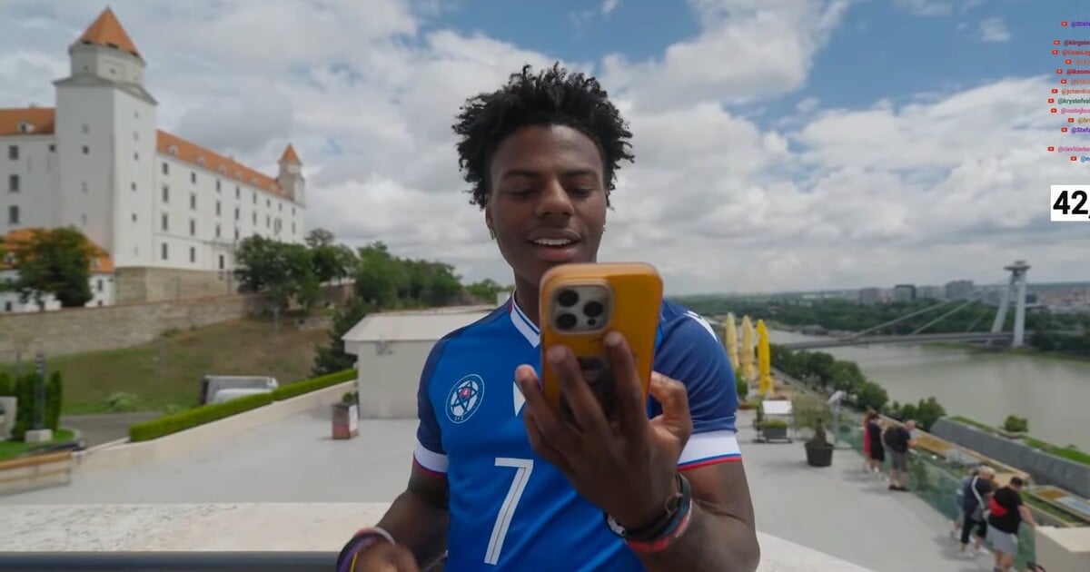 ŽIVĚ: Streamer IShowSpeed vysílá z Bratislavy. Před parlamentem křičel „Fico“ a chválil Kofolu