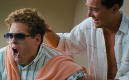 Čo herci v skutočnosti šňupú a pijú na natáčaní filmov? Herec Jonah Hill sa pri natáčaní Vlka z Wall Street prefetoval vitamínom