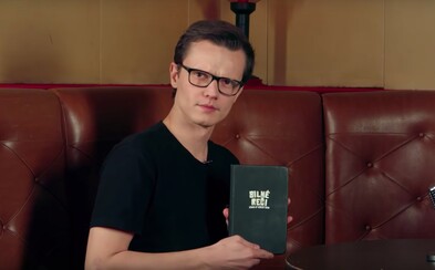 Čo robí pedofil na zápase a aké bolo obľúbené heslo Braňa Mojseja? Čo robí pedofil na zápase a aké bolo obľúbené heslo Braňa Mojseja?