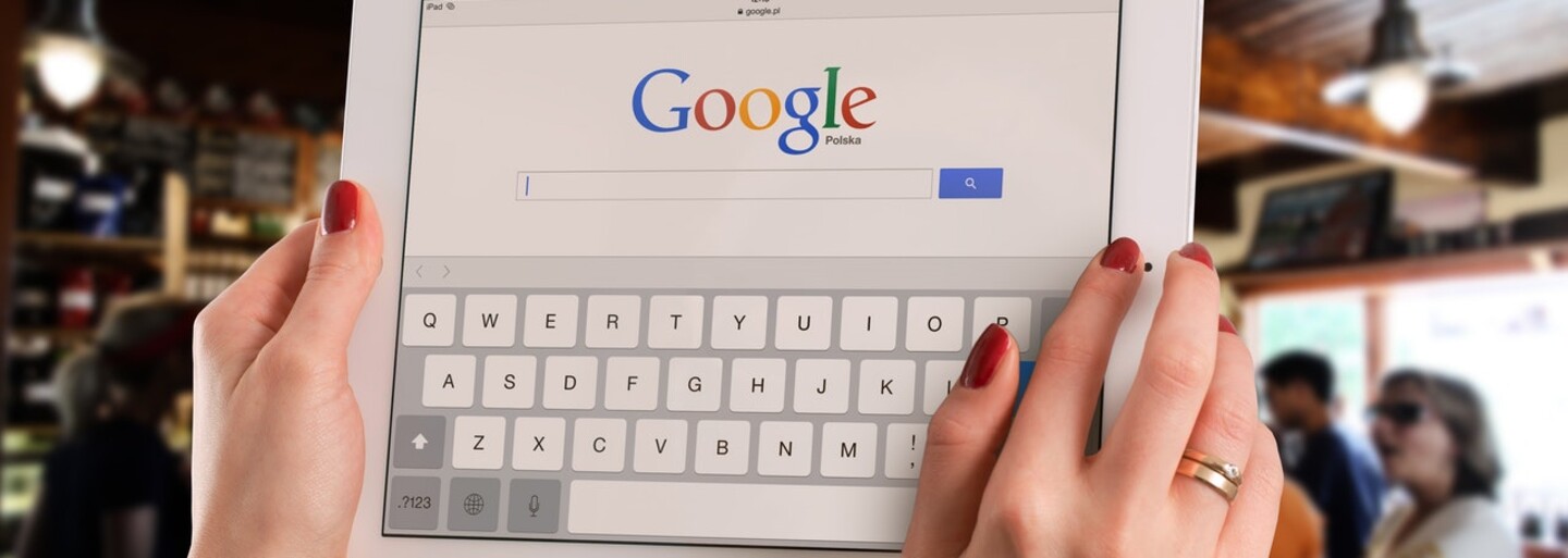 Co se v Česku googlilo v roce 2017? Zjišťovali jsme, jak si vyrobit máslo, zajímal nás i Kajínek a účtenková loterie