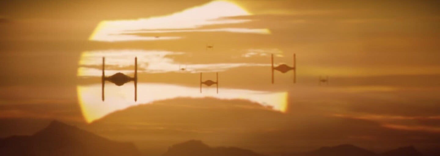 Čo všetko prezradil režisér J. J. Abrams o záhadách a vystrihnutých scénach pre The Force Awakens?