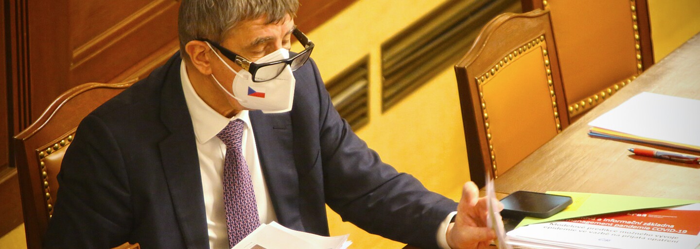 Co znamená aktivace článku 66 Ústavy? Víme, které pravomoci si rozdělí premiér a předseda Sněmovny