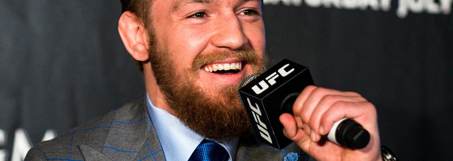 Conor McGregor na krste svojho syna nešetril. Investoval do ohňostrojov, zámku aj kolotočov, aby sa jeho potomok cítil ako v raji