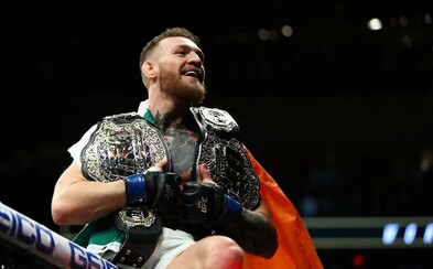 Conor McGregor opět úřadoval. Soupeři uštědřil knokaut už v druhém kole a zapsal se do historie UFC Conor McGregor opět úřadoval. Soupeři uštědřil knokaut už v druhém kole a zapsal se do historie UFC