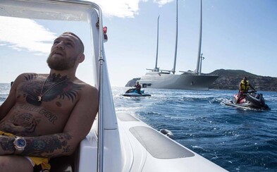 Conor McGregor se na Ibize zamiloval do jachty ruského miliardáře za 400 milionů eur. Považuje ji za tu nejlepší motivaci Conor McGregor se na Ibize zamiloval do jachty ruského miliardáře za 400 milionů eur. Považuje ji za tu nejlepší motivaci