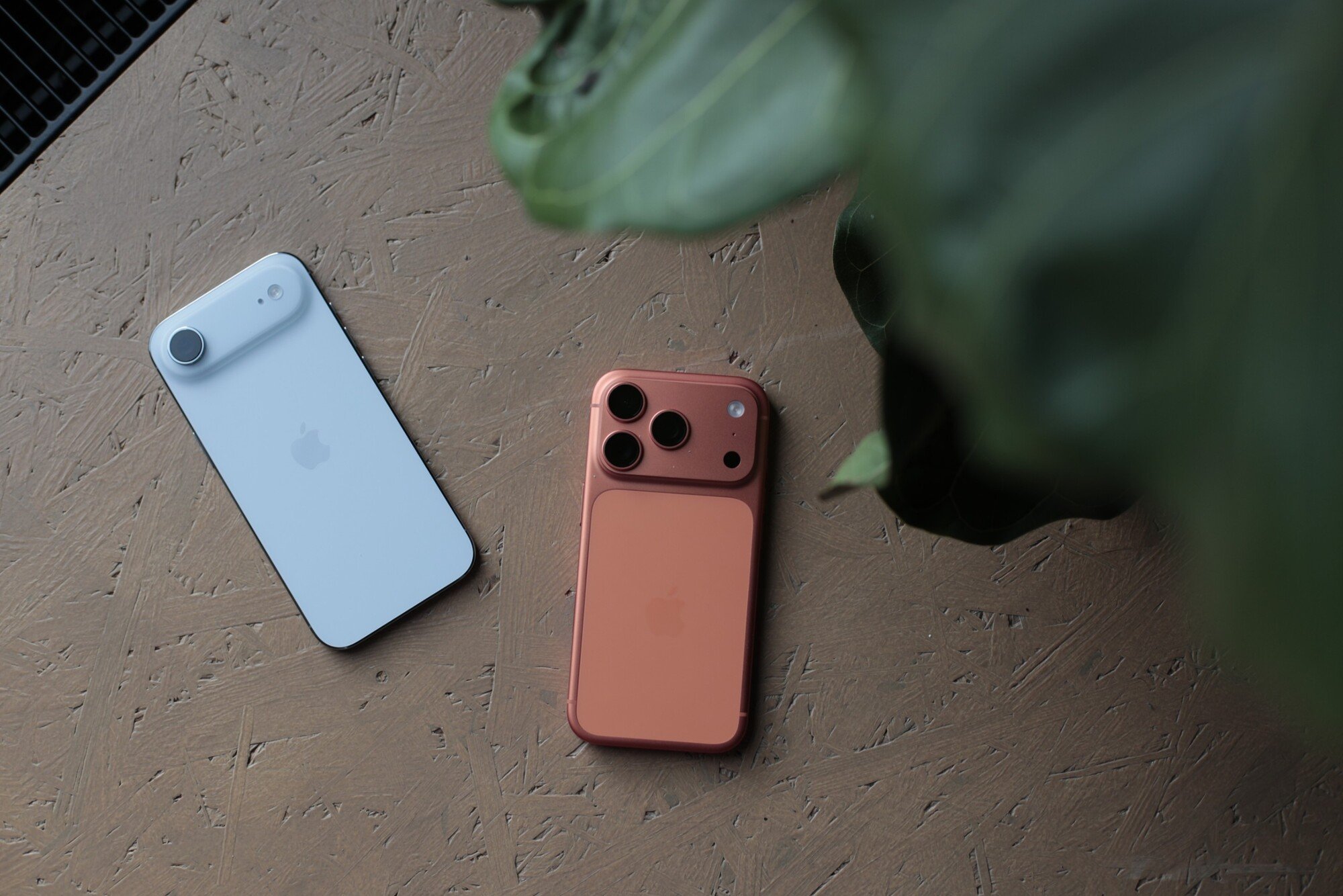 Telefon Apple iPhone 17 Air a 17 Pro