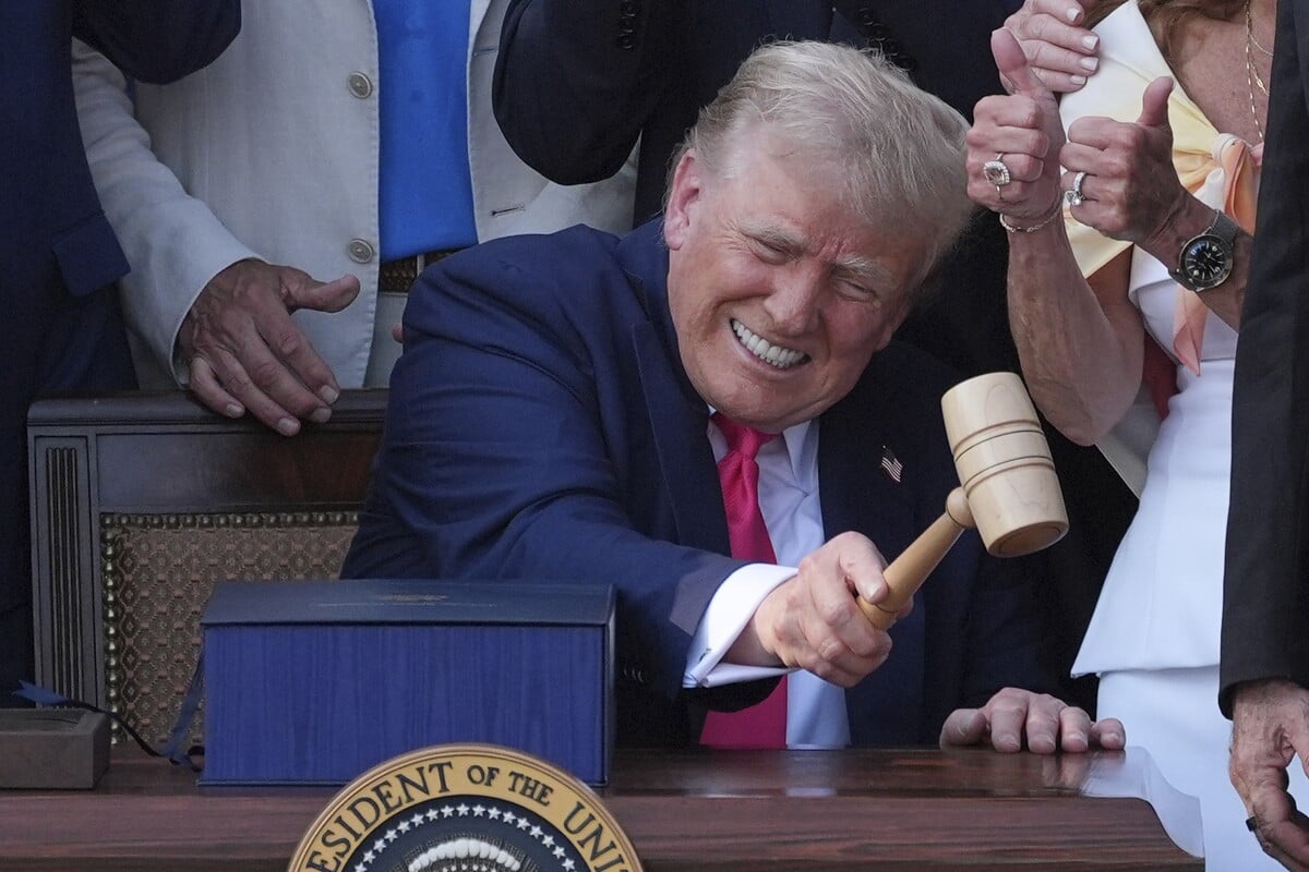 TRUMP